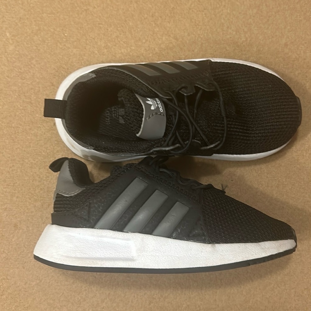 Kids Adidas - Picture 4 of 5